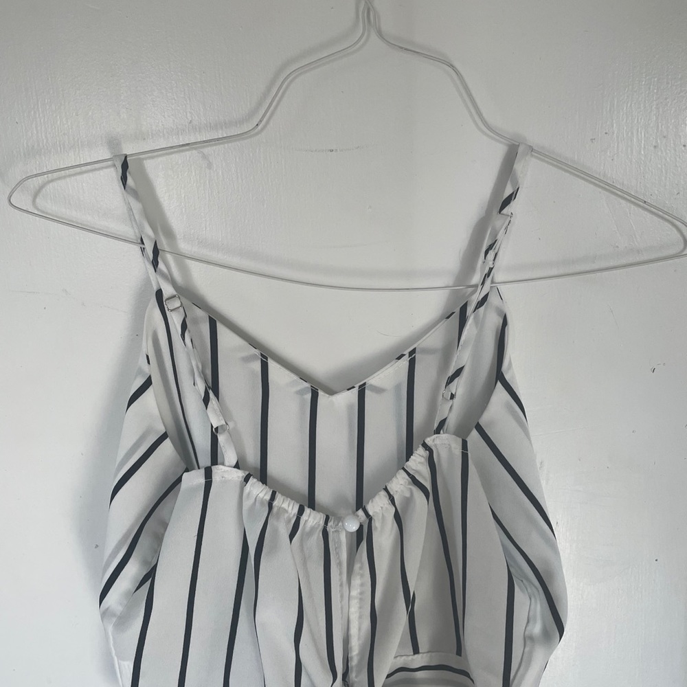 Black and White Crop Top - Picture 2 of 2